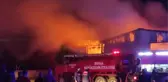 Bursa'da, karton fabrikasında çıkan yangın korkuttu