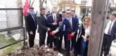 Sarıgül, Kilis'te roket düşen bölgede incelemelerde bulundu, güvercin uçurdu
