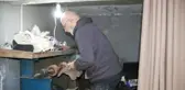 BEYOĞLU'NUN YARDIMSEVER AYAKKABICI BABASI