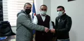 Otoparkta bulduğu 7 bin 185 lirayı sahibine teslim etti