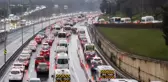 İstanbul'da kar nedeniyle trafik yoğunluğu yüzde 65'lere çıktı