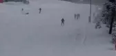 Cıbıltepe'de martta kar yağışı altında kayak keyfi