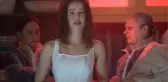 Henüz ekrana gelmeyen Camdaki Kız dizisinin yayın günü değiştirildi