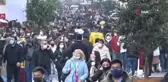 Kısıtlama öncesi İstiklal Caddesi'nde insan seli