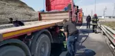 Son dakika gündem: Sürücünün dikkati, TIR'ın yanmasını önledi