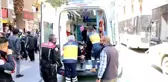 Sokak ortasında bıçaklanan genç kanlar içinde yere yığıldı