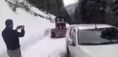 KASTAMONU - Kar nedeniyle mahsur kalan araçtaki 2 kişi ekiplerce kurtarıldı