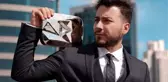 15 milyon abonesi bulunan Enes Batur'un YouTube'a video yüklemesi yasaklandı