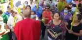 Katolik rahipten skandal istekVatandaşlardan maskelerini çıkarmalarını istedi
