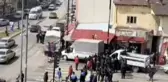 Manav personeli ile pazarcılar birbirine girdi: Meyve ve sebzeler yerlere saçıldı