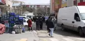 Pazarcılarla manav çalışanları arasında çıkan kavgada iş yerinde hasar oluştu