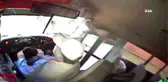 Öğrenci servisine çarpan geyik uyuyan öğrencinin üzerine düştü