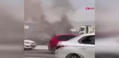 KOCAELİ YANAN OTOMOBİLDEN CANLARINI ZOR KURTARDILAR