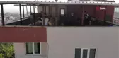 3 yıldır girdiği onlarca evden yüzlerce eşya çalan hırsızı, araçta yanına oturttuğu oyuncak ayı yakalattı