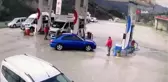 Panelvan ile otomobil kafa kafaya böyle çarpıştı: 2'si çocuk 6 yaralı