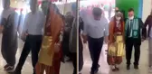 Partisinin il başkanlığının açılışında halay çeken Ahmet Davutoğlu, ritmi tutturamadı