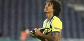 İlk 11'deki yerini Sosa'ya kaptıran Gustavo, sezon sonu da takımdan ayrılıyor