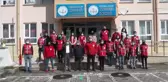 Türk Kızılay gönüllüleri okul duvarlarını boyadı