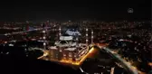 Camilere mahya asıldı