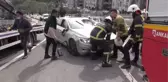 Otomobil rampada yan yatınca trafik kilitlendi: 1 yaralı
