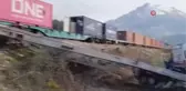Adana'da yük treni raydan çıktı
