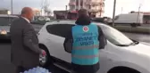 ŞANLIURFA - İftara yetişemeyenlere hurma ve su dağıtıldı