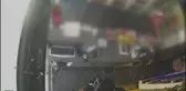 Bir kişi, tekel bayisini bastığı oğlunun arkadaşını darbetti