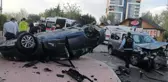 Son dakika haber | Otomobiller çarpıştı.. Feci kaza güvenlik kamerasına yansıdı