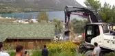 Muğla'daki Akbük Koyu'nda kaçak yapıların yıkımı devam ediyor