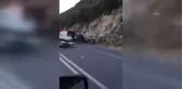 Aynı yönde seyreden iki otomobil çarpıştı, 2 kişi yaralandı