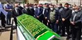 AK Partili Şamil Tayyar'ın babası son yolculuğuna uğurlanıyor