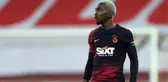 Trabzon maçına az bir süre kala Galatasaray'da Onyekuru sakatlığı sebebiyle kadrodan çıkartıldı