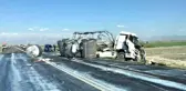 Süt tankeri kaza yaptı, tonlarca süt yola döküldü