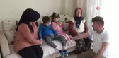 Yaşıtları bayram kutlarken iki kardeş bayramı yatakta geçiriyor