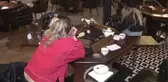 Pişkinliği bu kadarı! Okey partisinde basıldılar, 