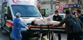 Karşıdan karşıya geçmek isteyen kadına otomobil çarptı