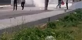 Park halindeki araç alev alev yandı