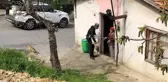 Oyuncu Murat Yıldırım, tam kapanma başlamadan önce ihtiyaç sahiplerine koli dağıttı