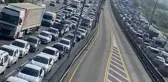 Tam kapanmanın ilk gününde trafik aldı başını gitti! Vatandaşlar da şaşkın