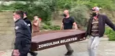 Çatıda çalışırken fenalaşıp düşen adam hayatını kaybetti