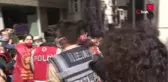 İstiklal Caddesi'ne çıkmak isteyen eylemcilere polis müdahalesi