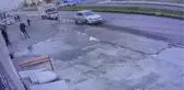Kamyonet ile minibüs çarpıştı: 3 yaralı