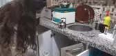 Kürtaj ve hacamat yapılan kaçak iş yerine baskın! Mutfaktan çıkan nargile pes dedirtti