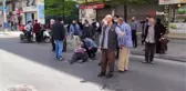 Yolun karşısına geçmeye çalışan vatandaşa motosiklet çarptı
