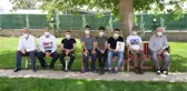 EVLAT NÖBETİNDEKİ BABA: KAÇ GEL OĞLUM, BAYRAMIMIZ OLSUN