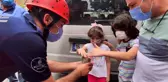 Mahsur kalan kuşun kurtarılmasına en çok onlar sevindi