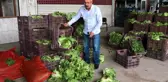 Tonlarca sebze meyve hal esnafının elinde kaldı