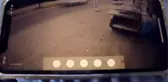 Kaldırımdaki ağaca çarpan otomobildeki çift yaralandı