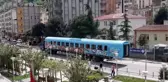 Eski tren vagonundan yapılan köprü Maçka Deresi üzerine yerleştirildi