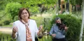 Fatma Şahin, anneleri konu alan şiirleri okurken gözyaşlarına hakim olamadı
